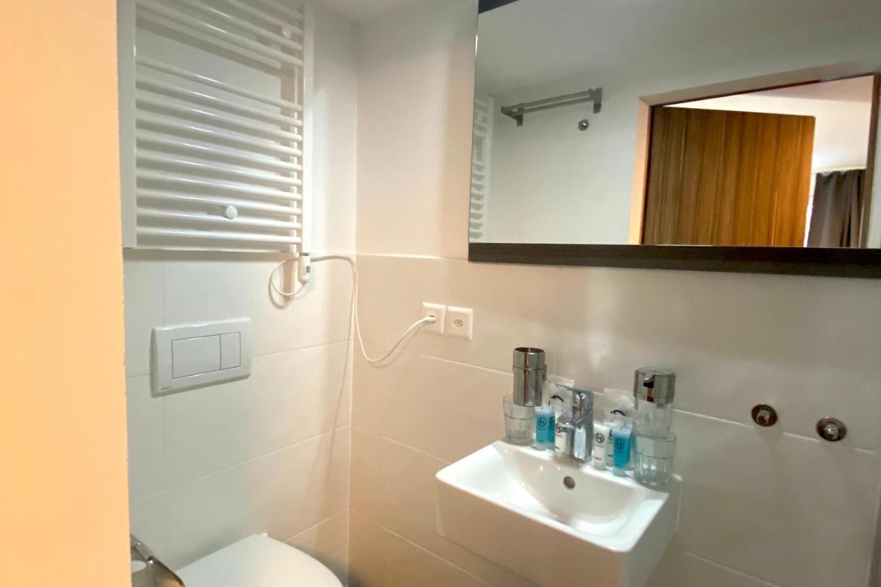 Roessli Self Check In 24-7 Free Parking Aparthotel Unterägeri Εξωτερικό φωτογραφία